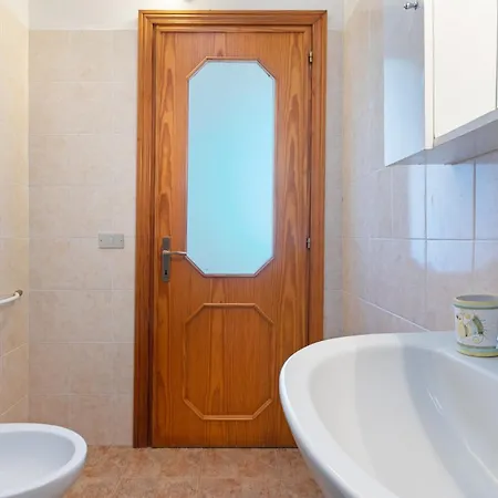 Guesthost - Casa Diletta With Terrace شقة فيلاّسيمِيوس